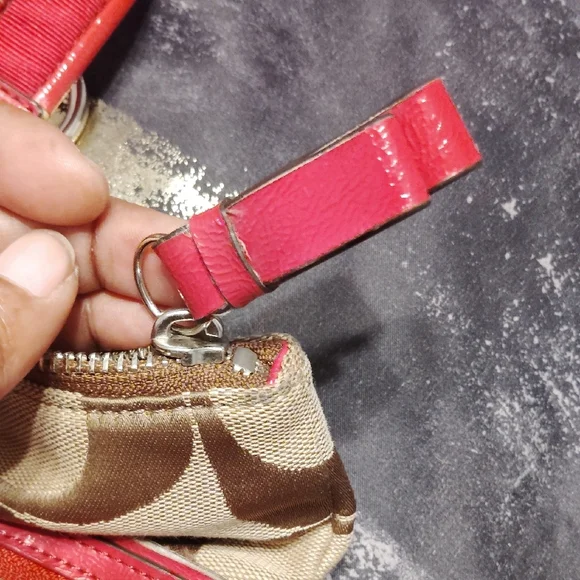 Coach Tan and Pink Shoulder Bag - Picture 15 of 17